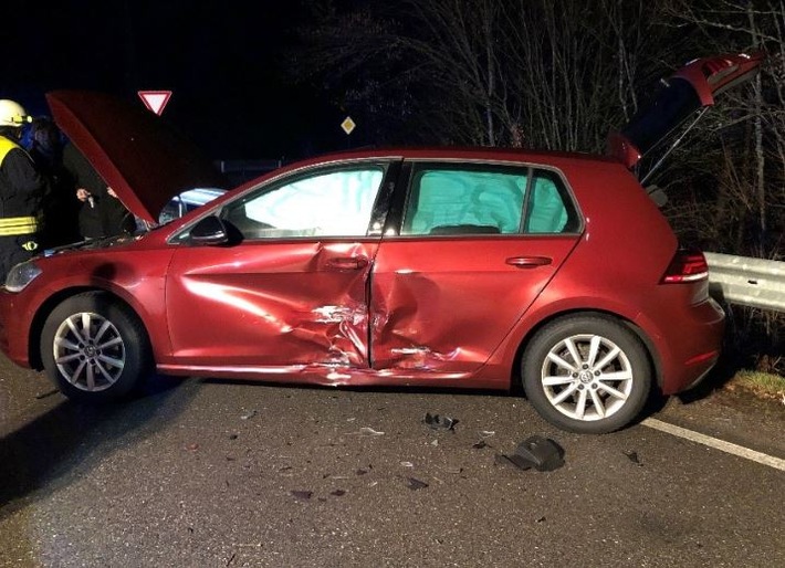 POL-PDPS: Unfall unter Alkoholeinfluss mit Fahrerflucht