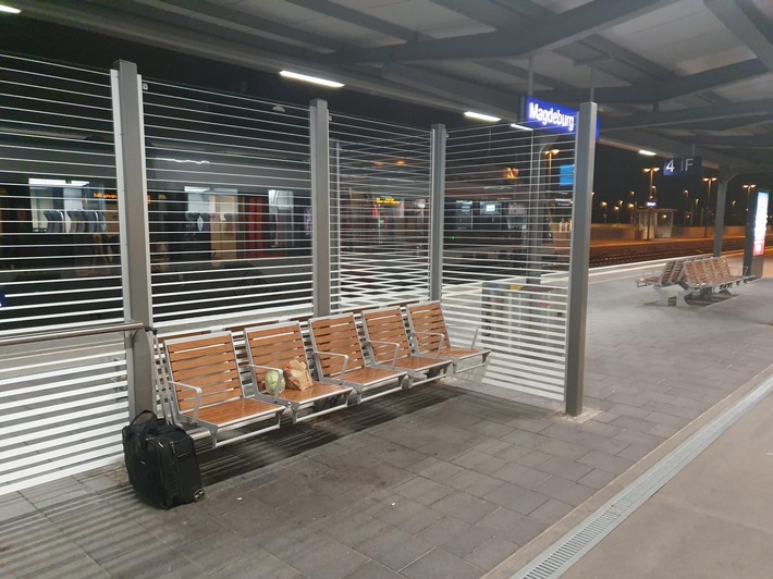 BPOLI MD: Herrenloser Koffer im Hauptbahnhof, Einsatz eines Sprengstoffspürhundes und Vortäuschen einer Straftat