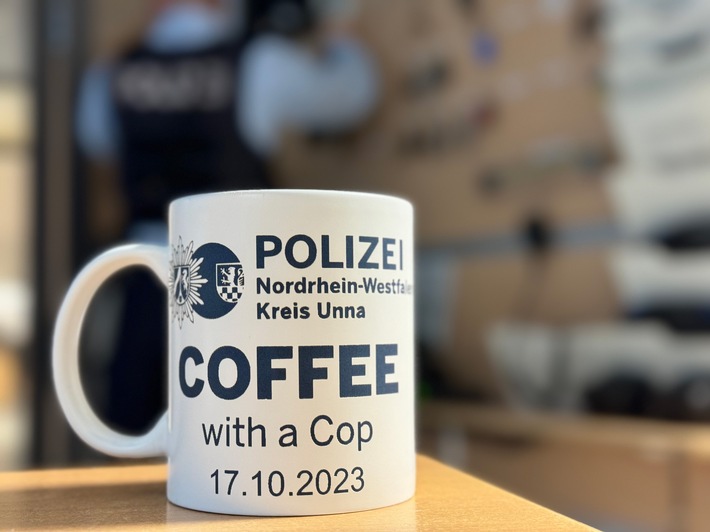 POL-UN: Kamen - "Bürger und Polizei im Dialog" - Einladung zum Gespräch auf dem Kamener Wochenmarkt