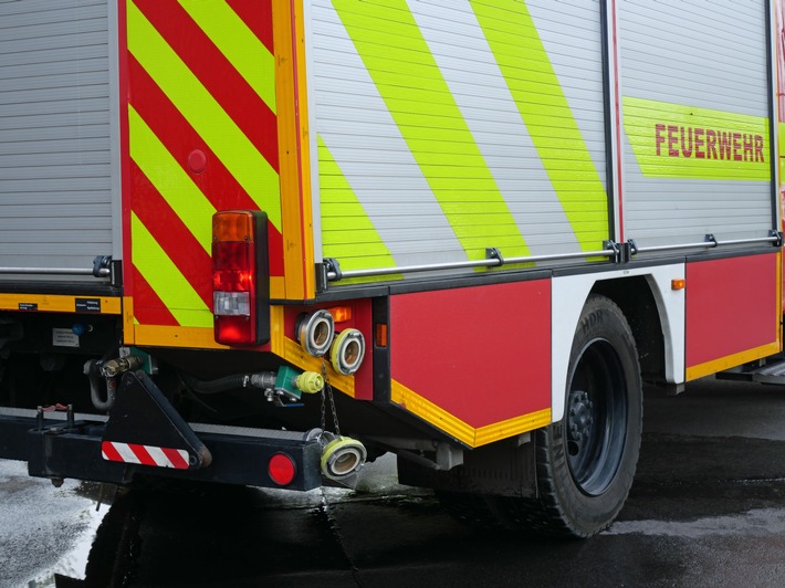 POL-ME: Nach Brand auf Balkon: Polizei ermittelt - Velbert - 2412020