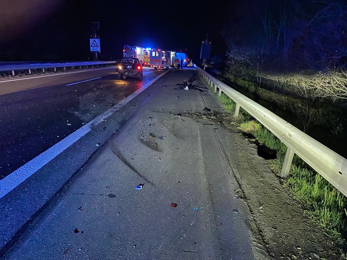 POL-PDNW: Polizeiautobahnstation Ruchheim - Vollsperrung der A61 nach Verkehrsunfall mit mehreren verletzten Personen