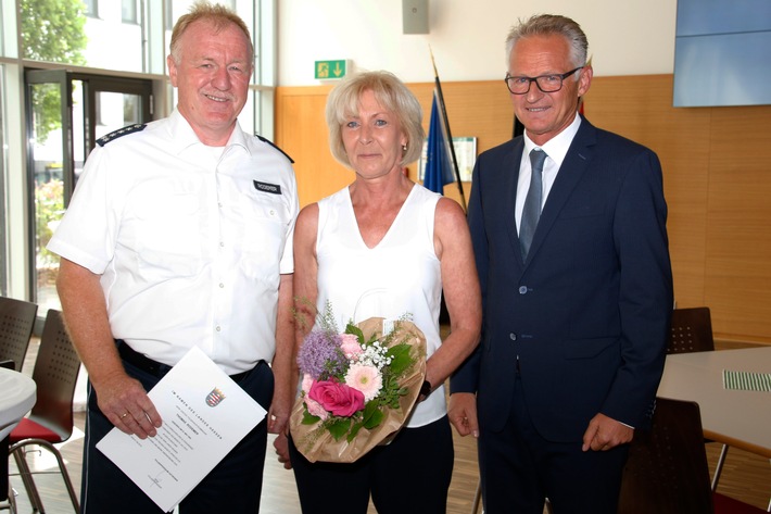 POL-OH: Leiter des Präsidialbüros des Polizeipräsidiums Osthessen, Erster Polizeihauptkommissar Thomas Rodemer, in den Ruhestand verabschiedet