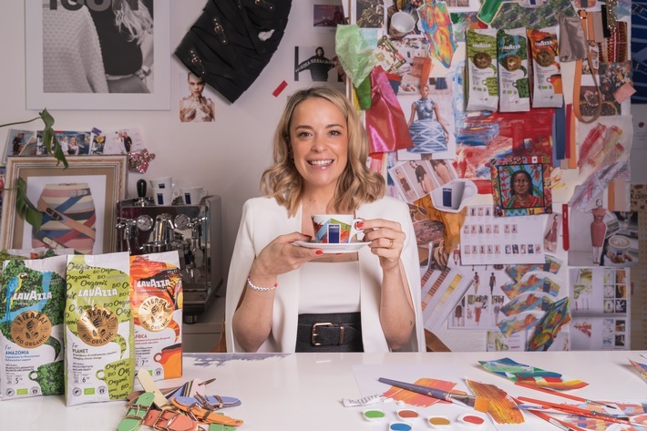 Lavazza ¡Tierra! Tasse von Marina Hoermanseder / Italienischer Caffè trifft auf exklusive Designer-Tasse ZEIT FÜR NACHHALTIGEN CAFFÈ GENUSS / Weiterer Text über ots und www.presseportal.de/nr/156913 / Die Verwendung dieses Bildes ist für redaktionelle Zwecke unter Beachtung ggf. genannter Nutzungsbedingungen honorarfrei. Veröffentlichung bitte mit Bildrechte-Hinweis.