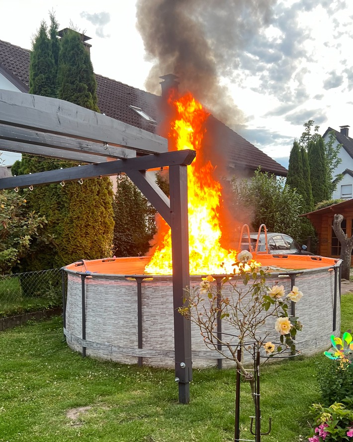 FW-DT: Brennendes Benzin auf Gartenpool