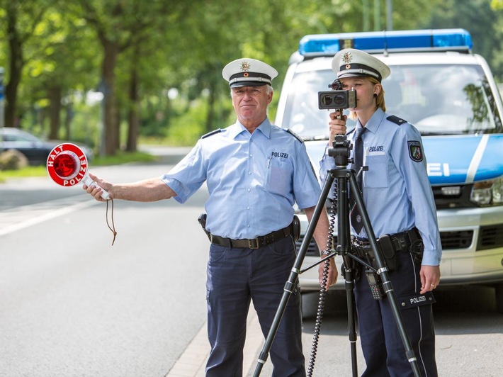 POL-ME: 73 Km/h zu schnell mit Führerschein auf Probe - Velbert - 2006180