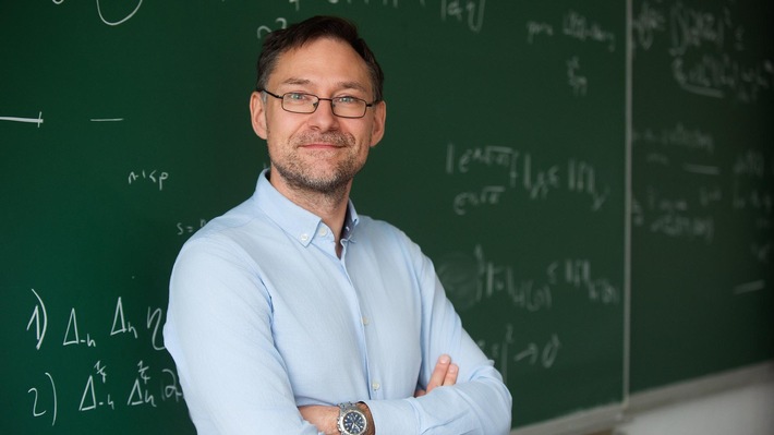 Chaos und Strömung – mathematisch betrachtet - Neu an der UDE: Dominic Breit