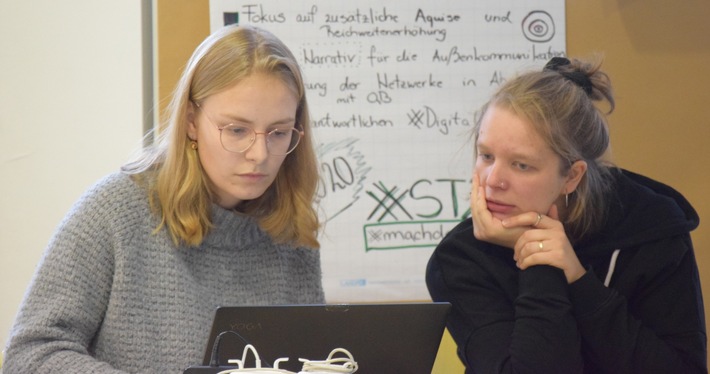 Jule Lux aus Bremen startet mit Schüler Helfen Leben Corona-Spendenaktion