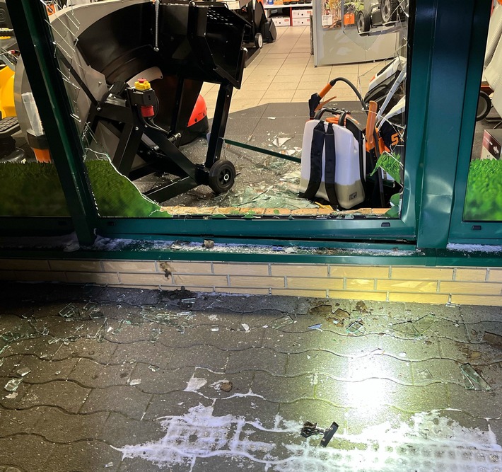 POL-MI: Einbrecher bei der Tat überrascht