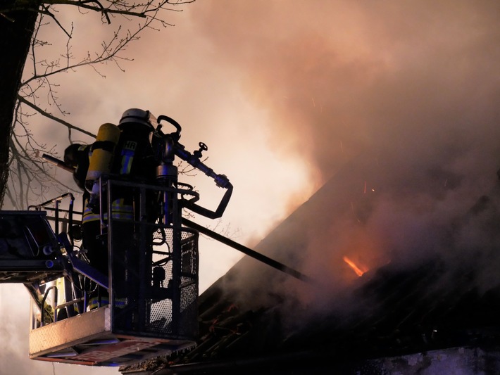 FW Celle: Unruhige Weihnachtstage für die Freiwillige Feuerwehr Celle - 17 Einsätze in einer Woche!