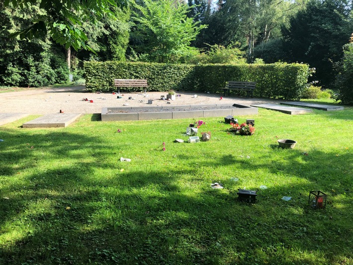POL-KR: Vandalismus auf dem Hauptfriedhof- Zeugen gesucht