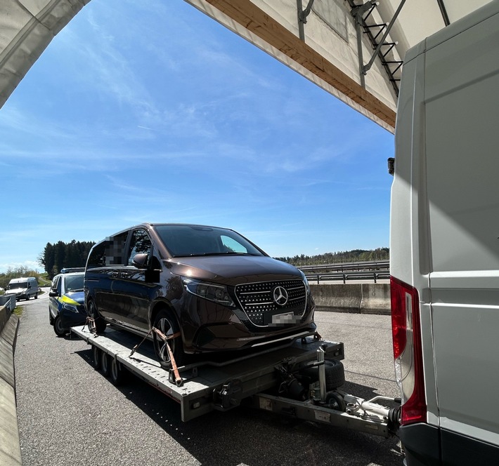 HZA-UL: Leichenwagen aus der Schweiz nachverzollt