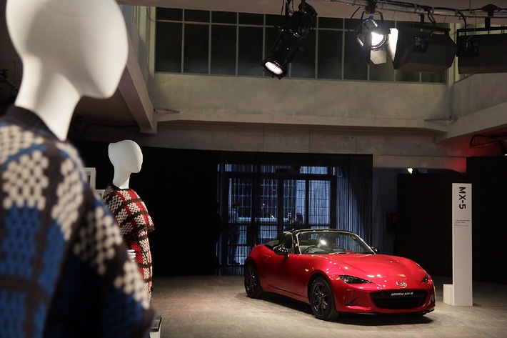 Mazda präsentiert Mode als Experimentalfeld von Design