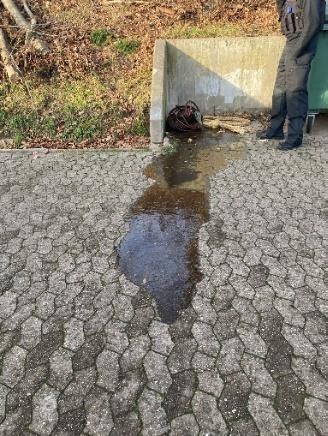 POL-DU: Duisburg/Minden: Verschmutzung durch ausgelaufenes Öl