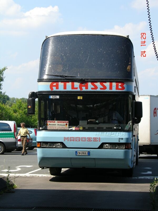 POL-F: 070525 - 0607 Frankfurt-Hauptbahnhof: Polizei legt verkehrsunsicheren Bus aus Rumänien still (Lichtbilder beachten)