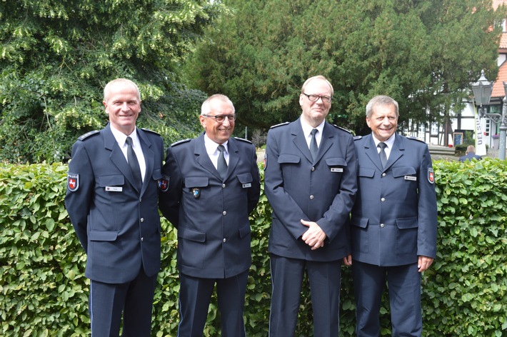 POL-OLD: +++ Peter Zeglin übernimmt die Leitung des Polizeikommissariates Sulingen +++ Uwe Ruppe in den Ruhestand verabschiedet +++