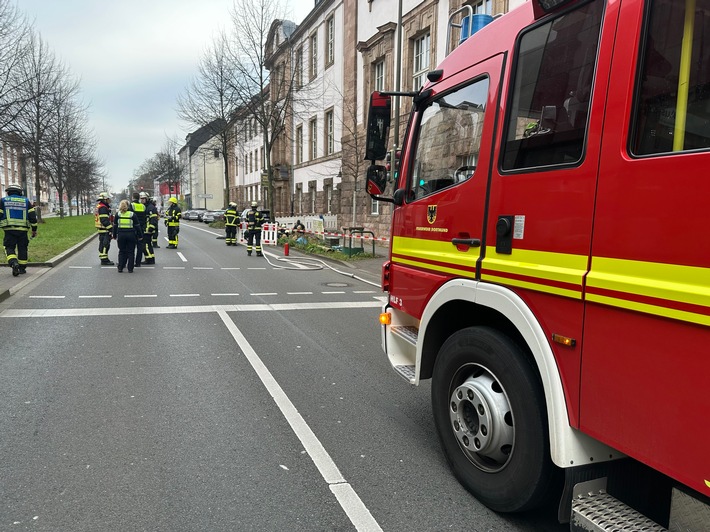 FW-DO: Defekte Gasleitung sorgt für Straßensperrung am Ostentor