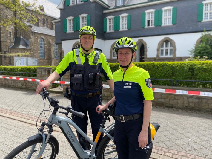 POL-ME: Info-Stand der Polizei auf dem Heiligenhauser Sommerfest am PanoramaRadweg - Heiligenhaus - 2306058