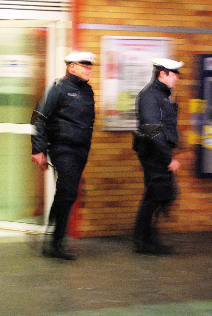 Bundespolizeidirektion München: Viel zu tun für die Bundespolizei am Wochenende / Diebstahl, Körperverletzung, Widerstand, Beleidigung