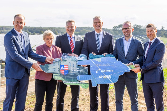 Eines der größten deutschen PV-Parks liefert Strom / Solarpark &quot;Boitzenburger Land&quot; geht offiziell in Betrieb