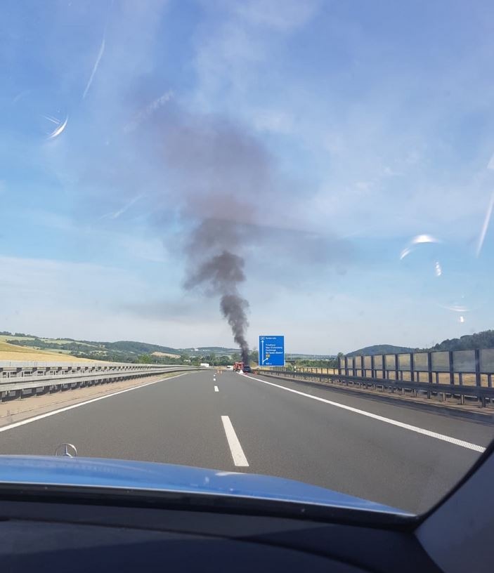 POL-GÖ: (393/2019) Technischer Defekt - VW Polo brennt auf A 38 bei Friedland vollständig aus