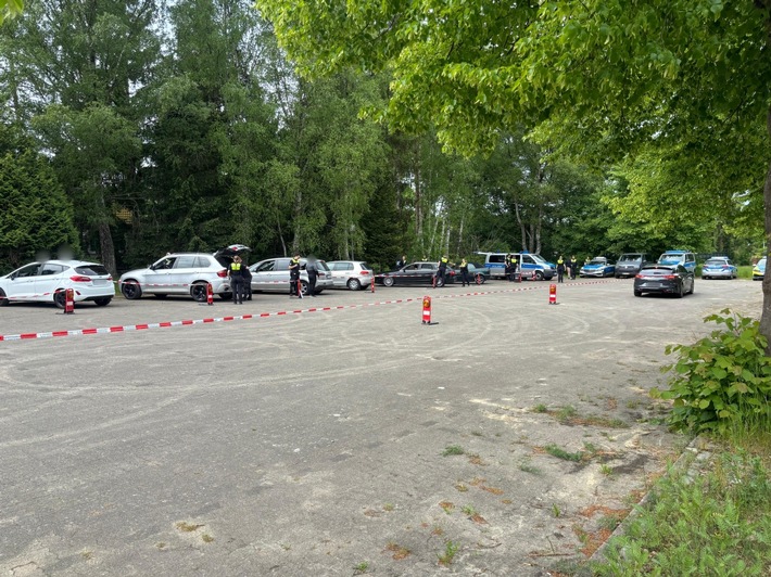 POL-HK: Bomlitz: 14-Jähriger fährt Auto; Munster: Kontrolle (BILD); Bad Fallingbostel: Widerstand und tätlicher Angriff; Neuenkirchen: E-Scooter unter Alkohol und Drogen