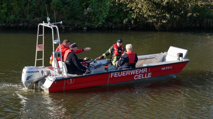 FW Celle: Bootsführerausbildung bei der Feuerwehr Celle