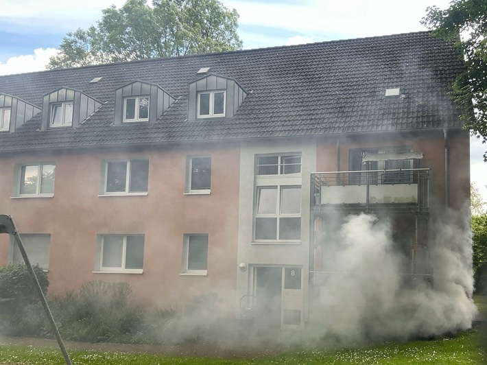 FW-E: Kellerbrand in Altenessen-Süd - Mehrfamilienhaus derzeit unbewohnbar