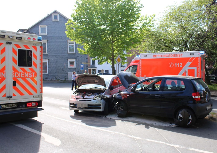 POL-RBK: Burscheid - Verkehrsunfall mit Verletzten nach Alkoholkonsum