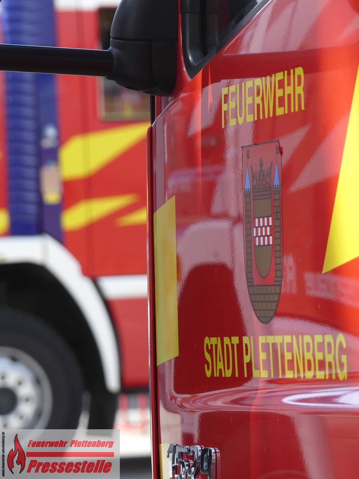 FW-PL: OT-Stadtmitte. Rauchmelder wecken rechtzeitig Bewohner. Herd vergessen abzuschalten. Essen in der Pfanne verbrannt.