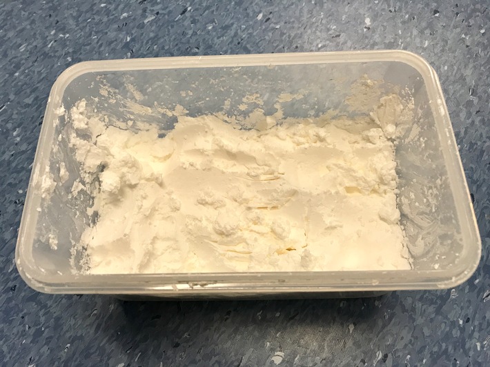 POL-PDPS: 1 Kilogramm Amphetamin sichergestellt