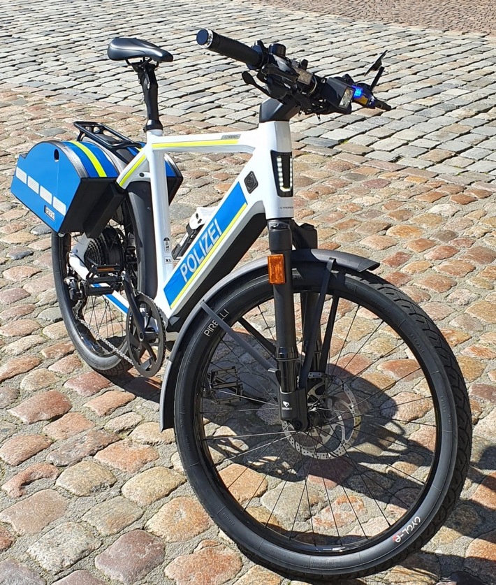 POL-OS: Neue Elektrofahrzeuge für die Polizei Norderney!
