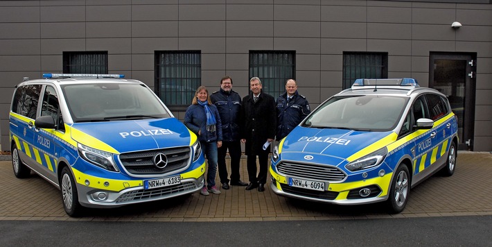 POL-HX: Neue Streifenwagen für die Polizei im Kreis Höxter