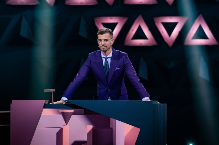 Bastian Pastewka, Shirin David und Teddy Teclebrhan spielen um Joko Winterscheidts Job / ProSieben zeigt sechs neue Folgen &quot;Wer stiehlt mir die Show?&quot; ab 13. Juli