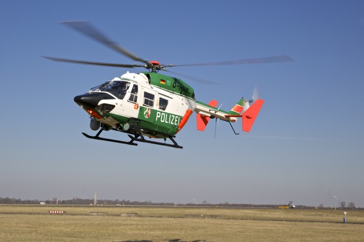 POL-DN: Vermisst - Hubschrauber - Mantrailer - gerettet