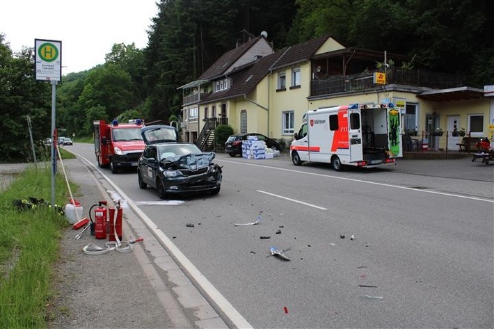 POL-PDKL: Auffahrunfall auf B 270; ein Unfallbeteiligter verletzt