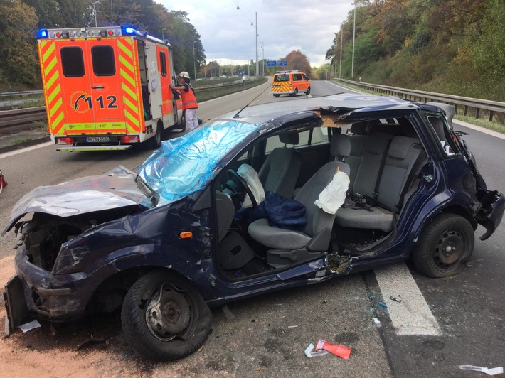 FW-BN: PKW Unfall mit Personenschaden auf der BAB 565 Bonn Auerberg