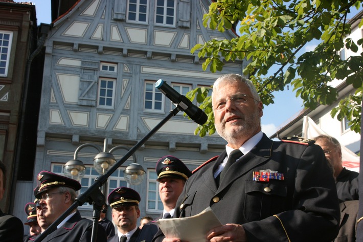 Deutsche Feuerwehr-Meisterschaften eröffnet / Mehr als 1.400 Feuerwehrangehörige in 130 Teams in Böblingen am Start