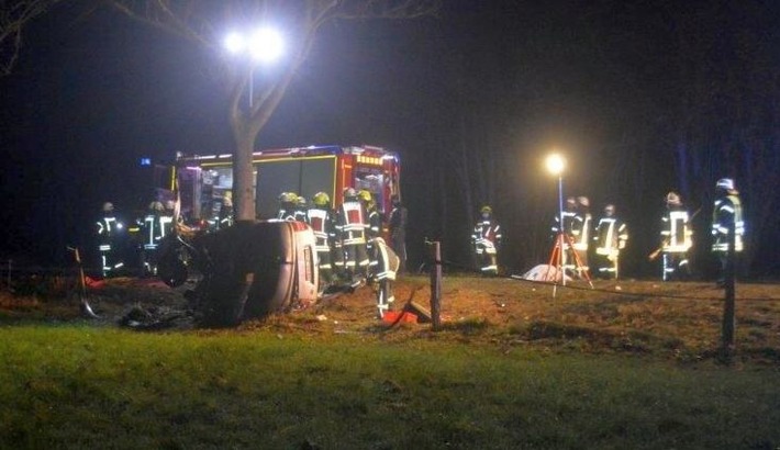 POL-STD: 41-jähriger Autofahrer bei Unfall zwischen Bargstedt und Brest tödlich verletzt