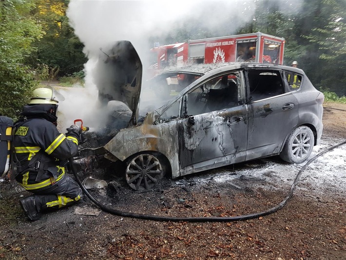 POL-PPKO: Schock nach &quot;Gassigang&quot; - Auto brannte vollständig aus