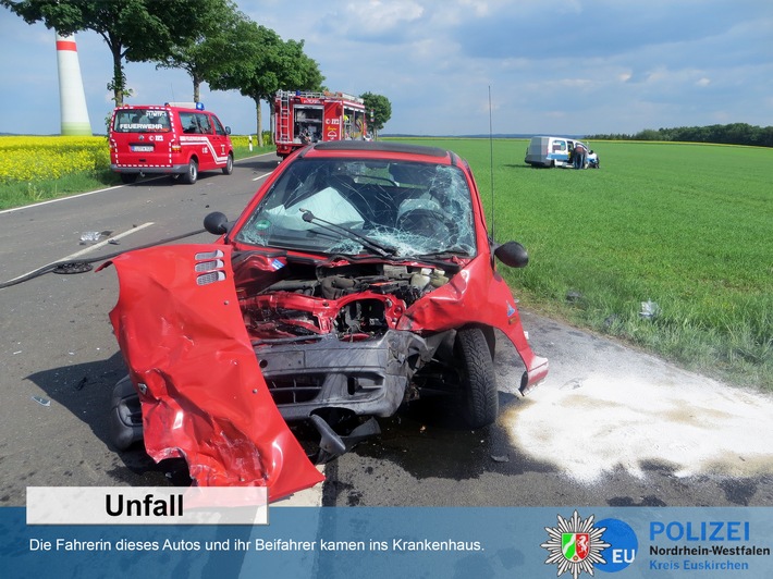 POL-EU: Fahrerin und Beifahrer schwer verletzt