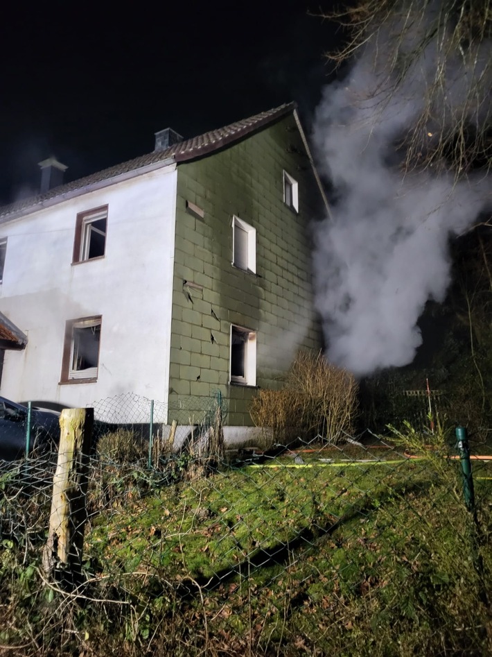 FW Wipperfürth: B3G | Wohnhausbrand