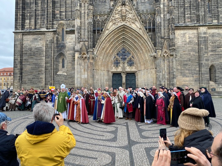 70.000 Menschen auf den Spuren Kaiser Ottos des Großen in Sachsen-Anhalt / Zentrum für Mittelalterausstellungen zieht positive Bilanz zum Projekt &quot;Des Kaisers letzte Reise&quot;