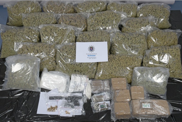 POL-KS: Großer Schlag gegen Drogenkriminalität: Rauschgift im Wert von 300.000 Euro beschlagnahmt; Tatverdächtiger in Untersuchungshaft