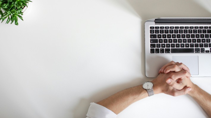AcadMedia GmbH: Was Studenten bei der Suche nach einem seriösen Ghostwriter beachten sollten