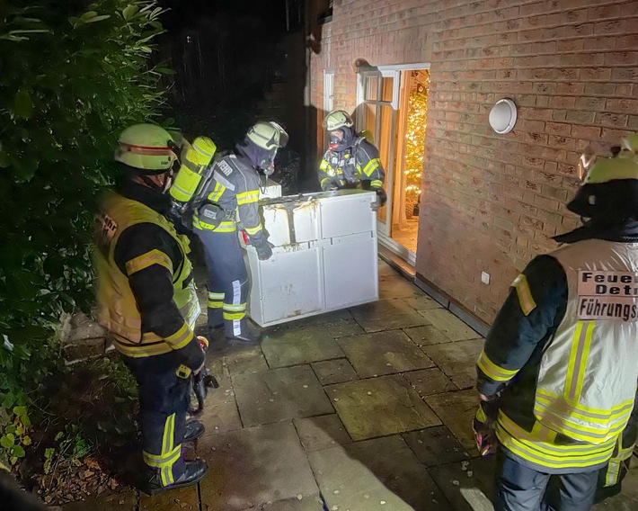 FW-DT: Wohnungsbrand Menschenleben in Gefahr