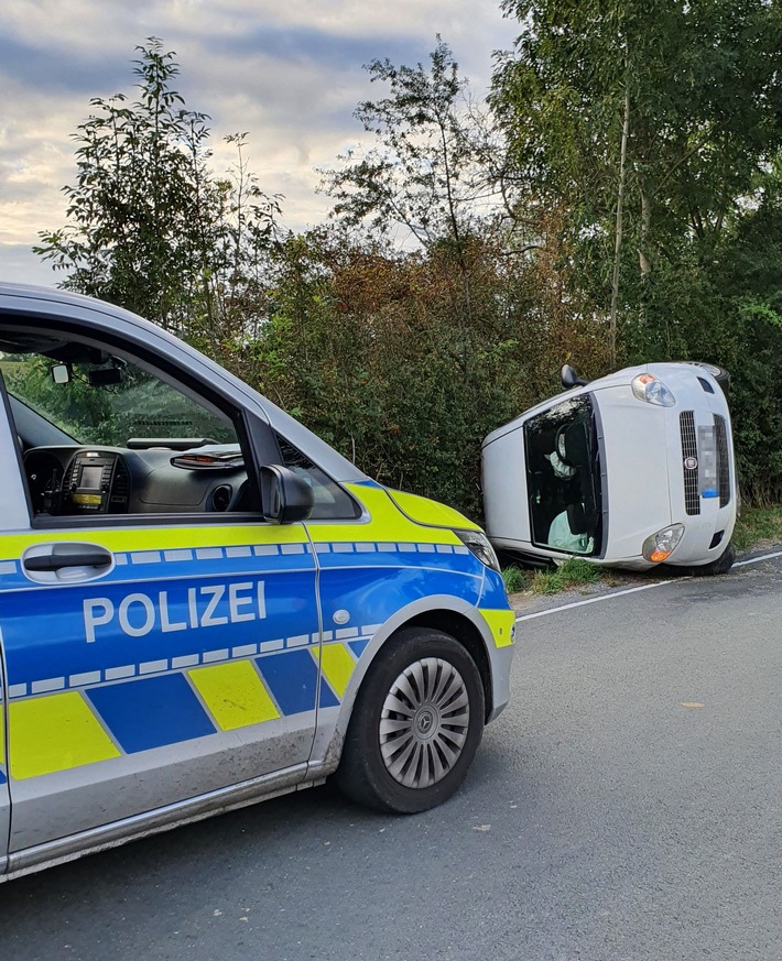 POL-SO: Lippetal - Polizei sucht schwarzen Kombi - 12.000 Euro Sachschaden