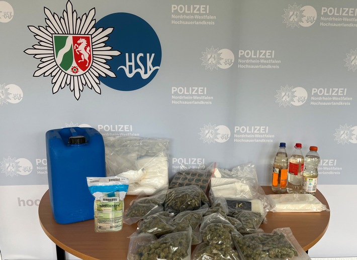 POL-HSK: Ermittlungskommission Watte: Mehrere Festnahmen - umfangreiche Betäubungsmittel- und Bargeldsicherstellungen