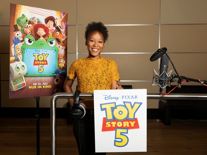 Cristina goes Hollywood: Radio TEDDY-Moderatorin spricht Rolle in Disney-Pixars "Toy Story 5" / Aus einer Morgenshow-Idee wird ein Disney-Abenteuer auf der großen Kinoleinwand