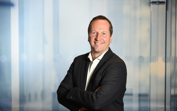 Marcus Heumann (49) verantwortet zum 1. Januar 2019 die news aktuell Academy. Der studierte Kulturwissenschaftler ist bereits seit 1999 bei der dpa-Tochter news aktuell, zuerst als Account Manager und seit 2001 als Verkaufsleiter. Weiterer Text über ots und www.presseportal.de/nr/6344 / Die Verwendung dieses Bildes ist für redaktionelle Zwecke honorarfrei. Veröffentlichung bitte unter Quellenangabe: "obs/news aktuell GmbH/Marcus Brandt/dpa"