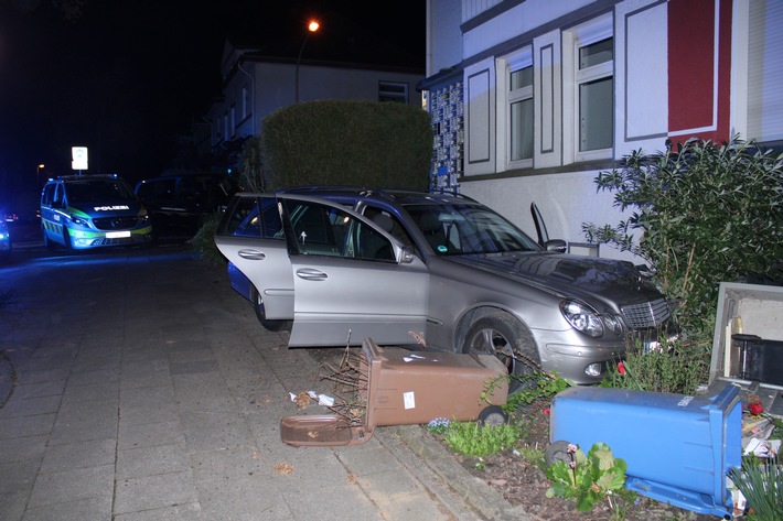 POL-E: Gelsenkirchen/Essen: Verfolgungsfahrt durch Gelsenkirchen-Rotthausen endet mit Unfall in Essen-Stoppenberg